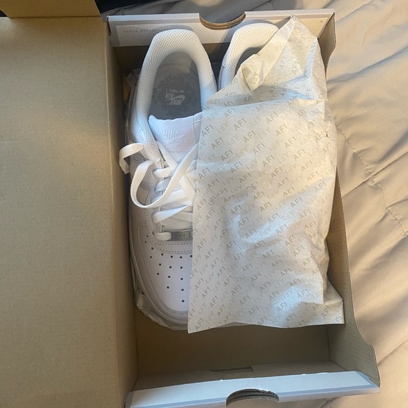 Nike Air Force one shoes - Picture 8 of 10